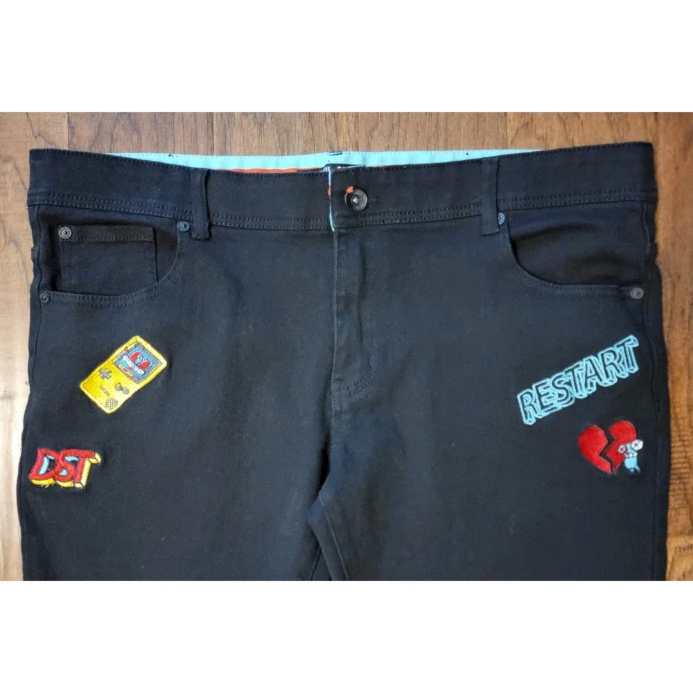 NWT 8ighth DSTRKT Men's Black GRAPHIC&EMBROIDERY SLIM Denim Jeans Size 36x32‎